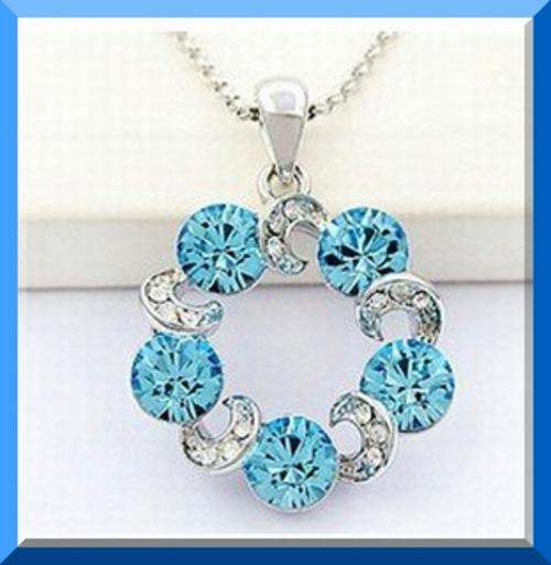 *R1* - BLUE SWAROVSKI ELEMENTS CIRCLE PENDANT & CHAIN