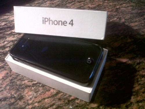 Apple i Phone 4 (32GB) in very good condition