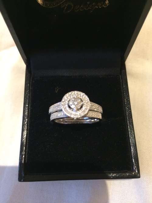9ct White Gold Diamond Ring & Band - Total 60 Diamonds