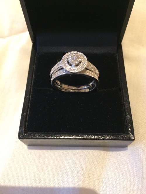9ct White Gold Diamond Ring & Band - Total 60 Diamonds