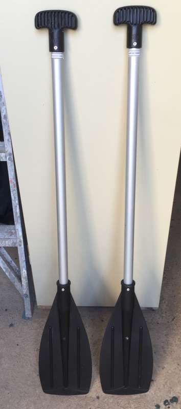 Set of Oars (Brand New) Floating  1060/160mm