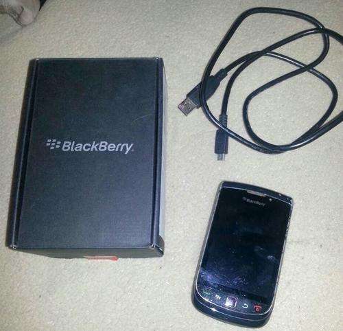 BLACKBERRY 9800 - NEEDS REPAIRING