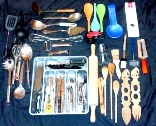 ** R1 CLEARANCE SALE ** FULL KITCHEN CUTLERY AND TOOL SET (OVER 80 PIECES)