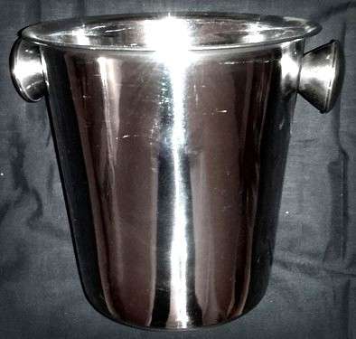 ** R1 CLEARANCE SALE ** STAINLESS STEEL WINE BUCKET