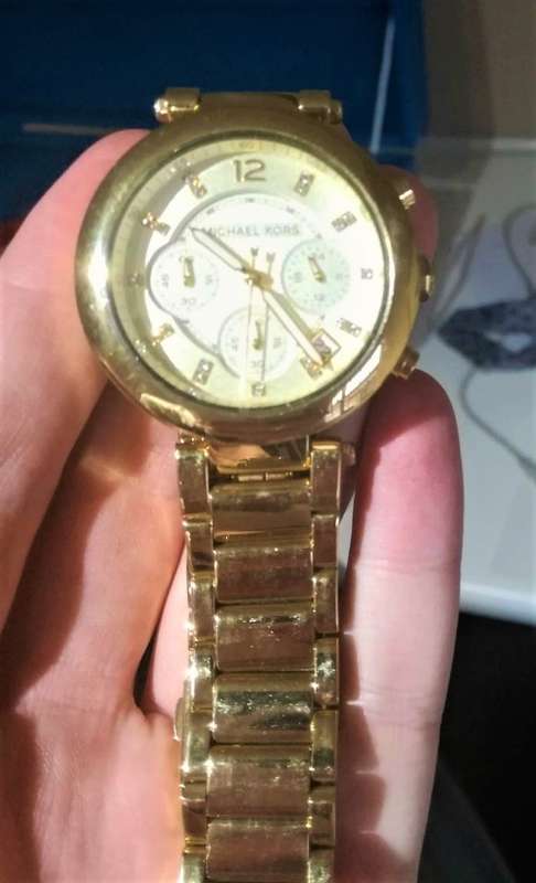 12 x USED / DAMAGED WATCHES INCLUDING MICHEAL KORS, DKNY, RELIC BY FOSSIL, ARMITRON AND MORE