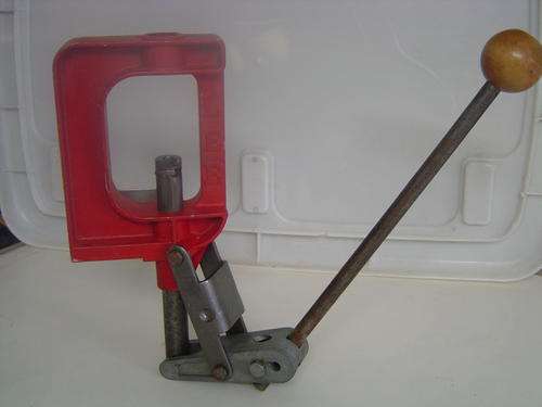 Lee loading press,