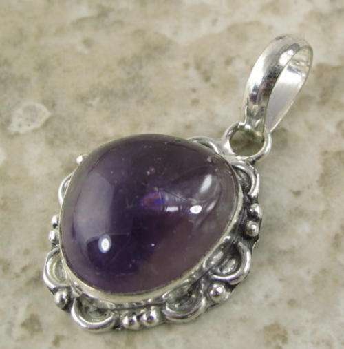 STUNNING CHEVRON AMETHYST NATURAL GEMSTONE 925 SILVER PENDANT 1.5" - 5480