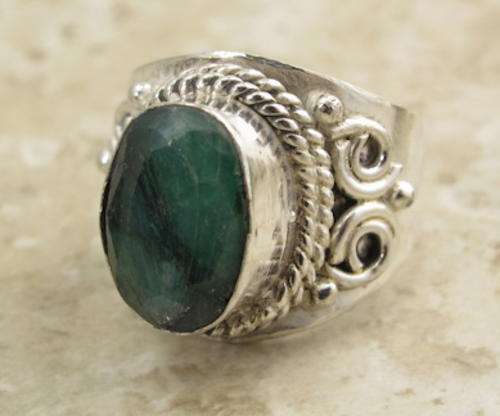 DISTINGUISHED EARTH MINED EMERALD NATURAL GEMSTONE 925 SILVER RING #9.5 - 5812