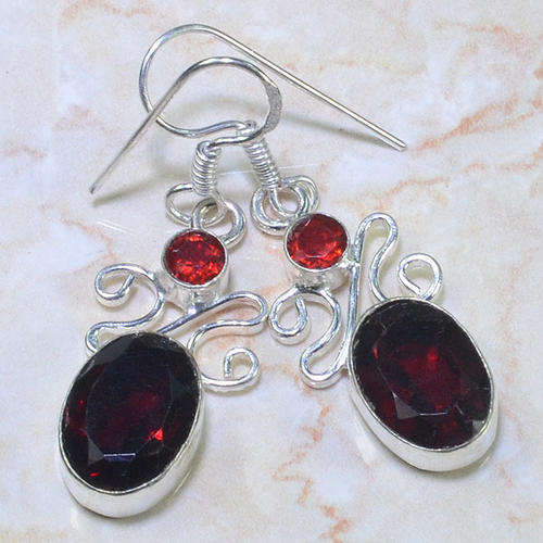 GLISTENING PAIR OF GARNET RED QUARTZ NATURAL GEMSTONES 925 SILVER EARRINGS 1.75"
