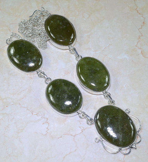 EXCEPTIONAL CHINESE GREEN JADE NATURAL GEMSTONES 925 SILVER NECKLACE 22"