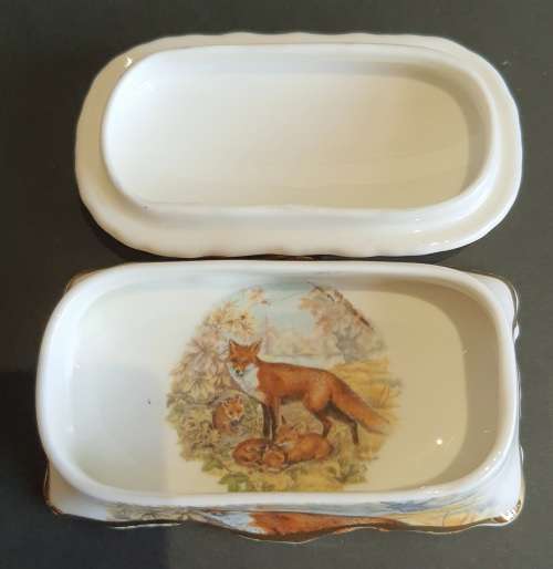 Exceptional Vintage MacDonald Fine Bone China Foxes Trinket Box - Marked