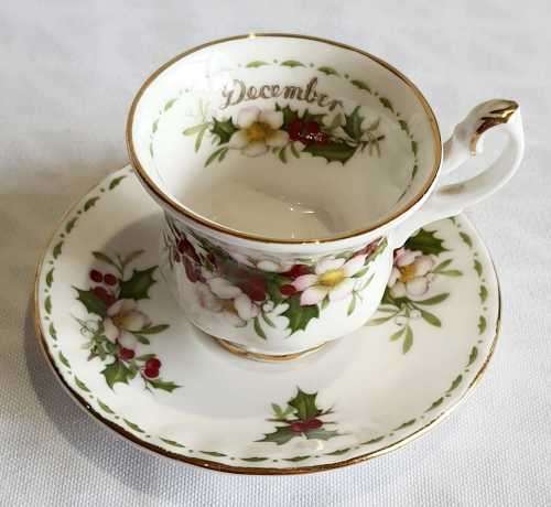 c.70`s Royal Albert Miniature Duo Flower of the Month Series Decembers Christmas Rose - Marked