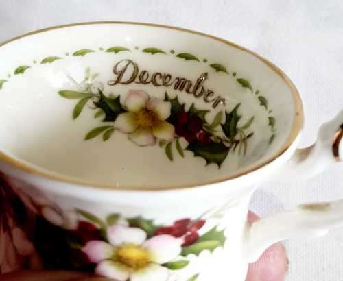 c.70`s Royal Albert Miniature Duo Flower of the Month Series Decembers Christmas Rose - Marked