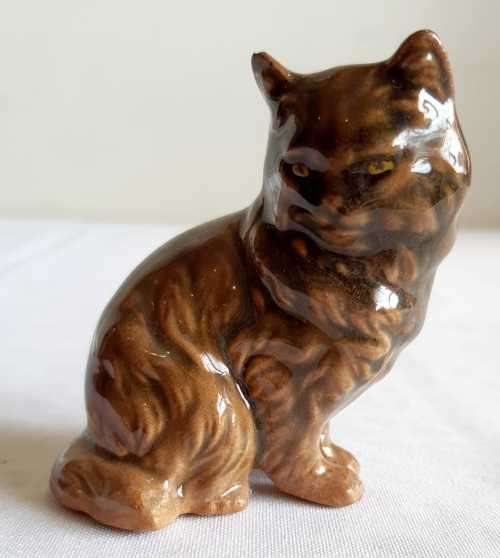 Highly Collectable Vintage Cat Figurine from Australian Dulcie Stewart - Marked
