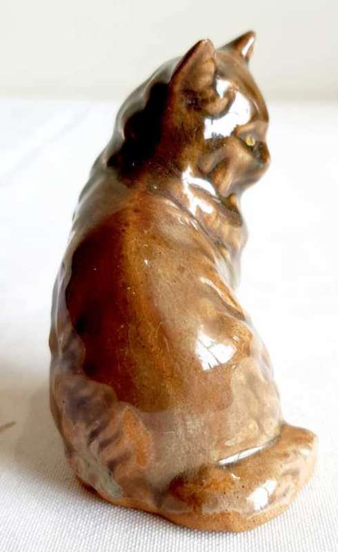 Highly Collectable Vintage Cat Figurine from Australian Dulcie Stewart - Marked
