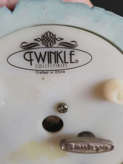 Large Twinkle Musical Snow Globe with Rotating Polar Bears - Highly Collectible - Marked -Read Below
