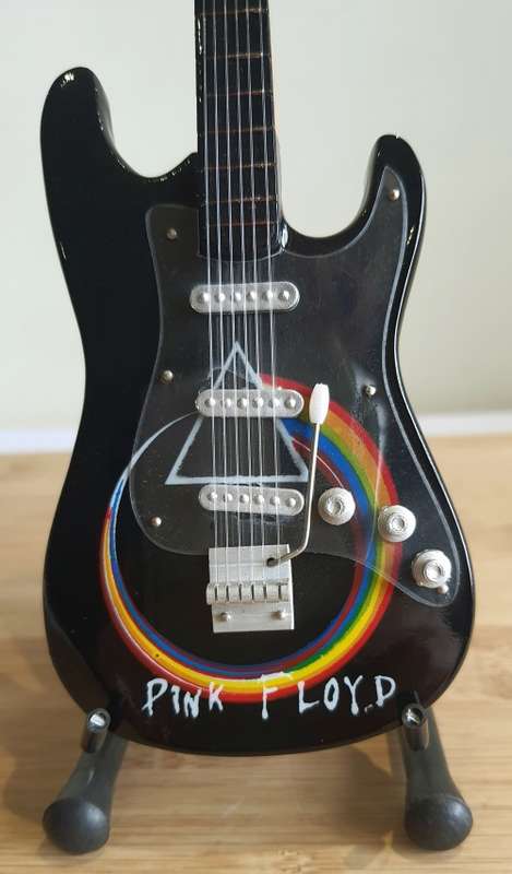 Highly Detailed 27cm Wooden Pink Floyd Guitar on Stand - Even the Strings Move