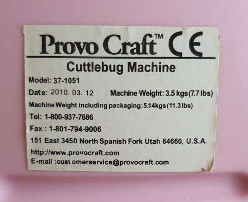 Provo Craft CUTTLEBUG Die Cutter and Embosser With Extras - As New