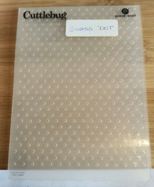 Provo Craft CUTTLEBUG Die Cutter and Embosser With Extras - As New