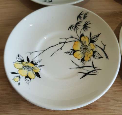 4 Demitasse Cups and Saucers - Scarce JandG Meakin 1960`s Retro Black and Yellow `Lotus`  - Marked