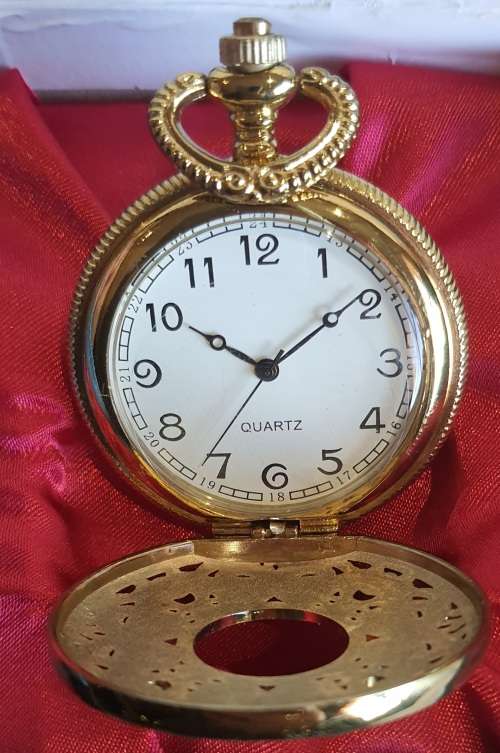 5 Different Decorative Pocket/Fob Watches to Buy and Resell or to Add to Your Collection (3)
