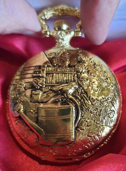 5 Different Decorative Pocket/Fob Watches to Buy and Resell or to Add to Your Collection (3)
