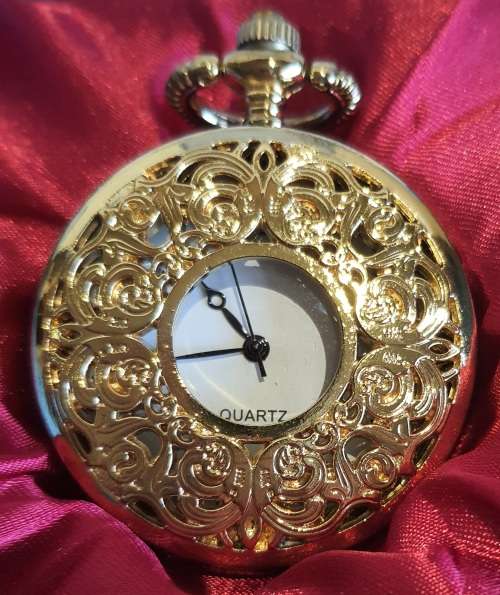 5 Different Decorative Pocket/Fob Watches to Buy and Resell or to Add to Your Collection (3)