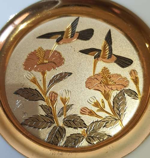 Metal Engraved Japanese CHOKIN 24kt Gold Humming Birds Plate with Stand - Marked