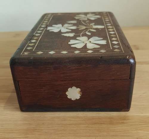 Gorgeous Hand Carved Wood with Genuine Mother of Pearl Inlay Trinket Box