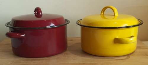 2 Snazzy Enamel Pots - Funky Colours - 22cm Each - 1 Bid for Both
