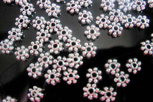 100 PCS Tibetan Silver  Daisy  Spacer Bead 5*2mm