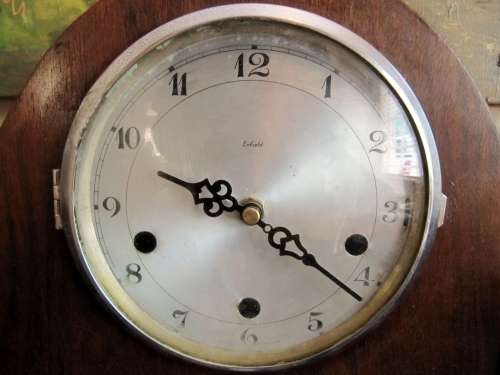 Vintage Wooden Mantle Clock