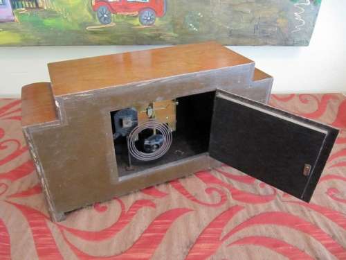 Vintage Art Deco Wooden Mantle Clock