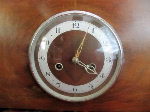 Vintage Art Deco Wooden Mantle Clock