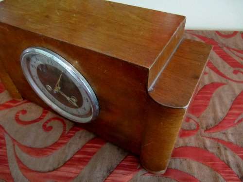 Vintage Art Deco Wooden Mantle Clock