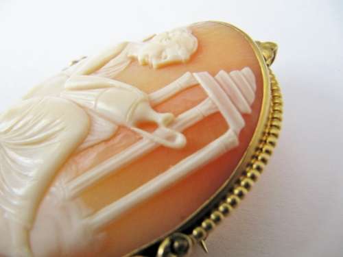 Large Antique 14K Gold Cameo with Carved Classical Scene