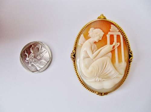 Large Antique 14K Gold Cameo with Carved Classical Scene