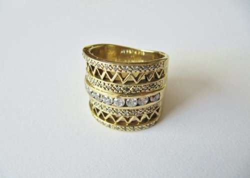SALE! Broad Ornate Design Sparkling 9CT Gold Ring