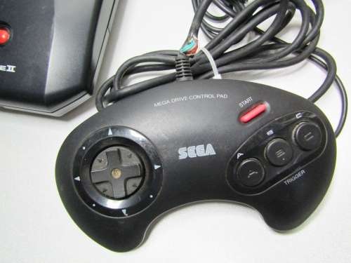 Vintage SEGA Mega Drive II 16-Bit Console