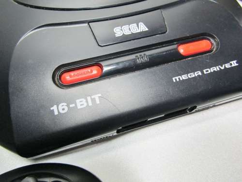 Vintage SEGA Mega Drive II 16-Bit Console