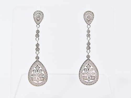 An Elegant pair of Zirconia Dangling  Drop Earrings in Sterling Silver.