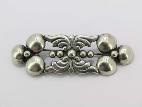 A Beautiful Candida Design Brooch In Sterling Silver.