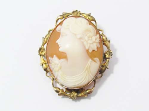 Gorgeous Detailed Gold Filled Cameo Pendant/Brooch