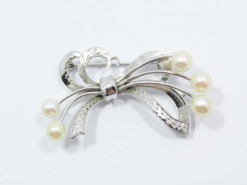Vintage Ribbon  Design Brooch Set With Akoya Pearls in Sterling Silver