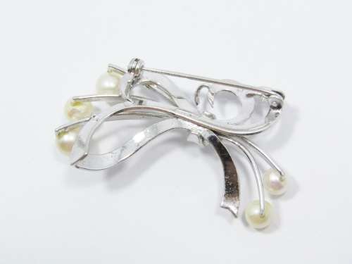 Vintage Ribbon  Design Brooch Set With Akoya Pearls in Sterling Silver