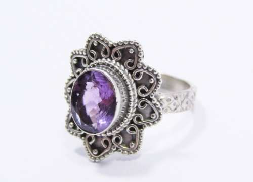 A Gorgeous Boho Design Ring With an Amethyst in Sterling Silver.