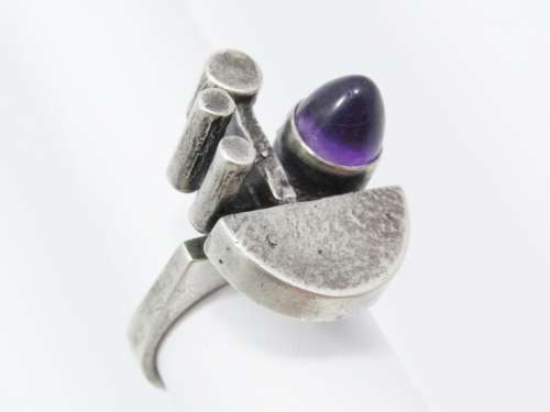 A Gorgeous German Modernist Design Ring With a Amethyst Stone In Sterling Silver.