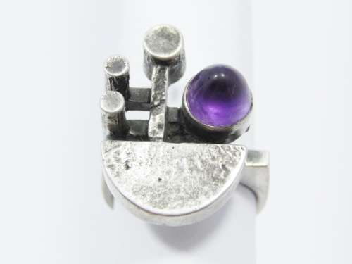 A Gorgeous German Modernist Design Ring With a Amethyst Stone In Sterling Silver.