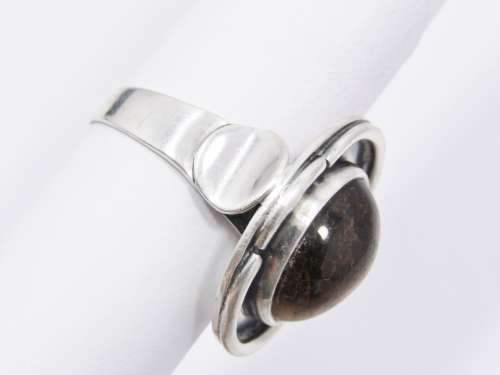 A Lovely Vintage Modernist  Design Ring With a Tigers Eye Stone in Sterling Silver.