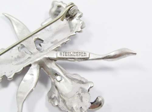 A Lovely Vintage Marcasite Orchid Brooch in Sterling Silver.